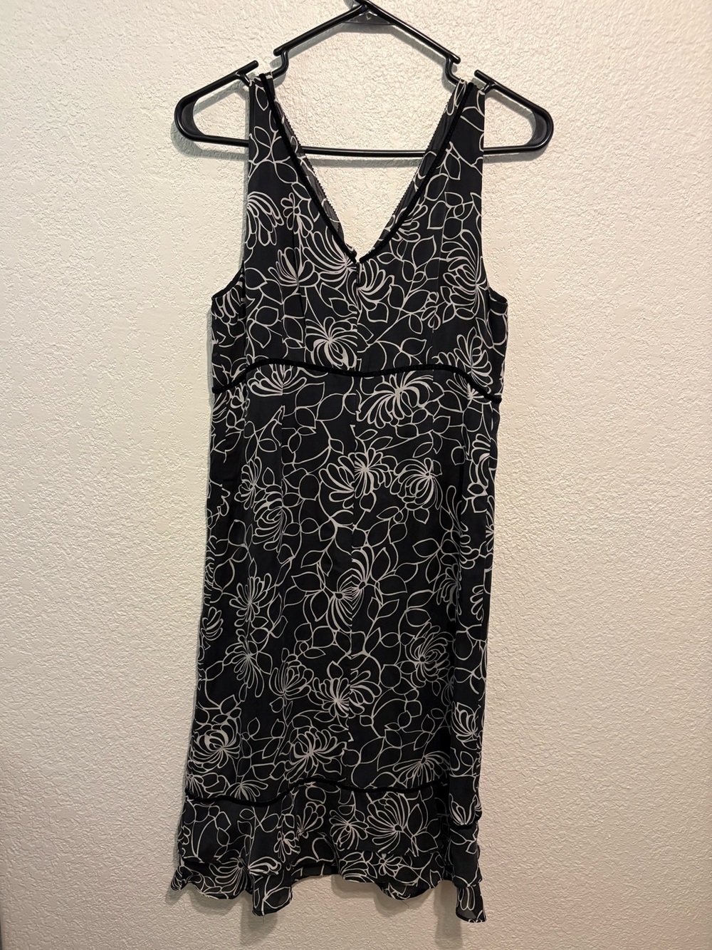 Sigrid Olsen Black Silk Midi Dress with White Floral Outline Size 8